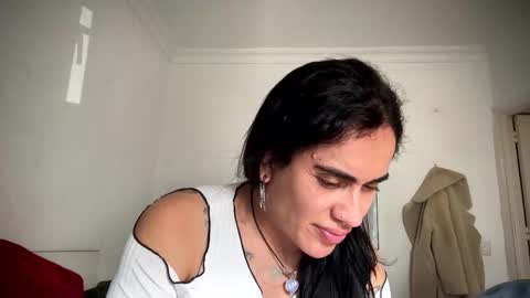 Luisa Monsters online show from 11/12/25, 02:28