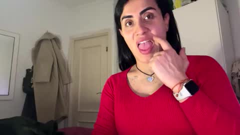 Luisa Monsters online show from 11/21/25, 05:55