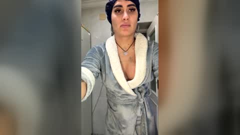 Luisa Monsters online show from 12/17/25, 05:19