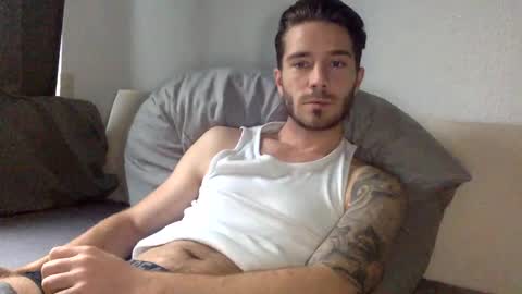 Luis Badx online show from 01/01/25, 01:48
