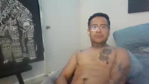 Snapshot of luisjg24hrs chatting on 04/10/26, 06:23 luisjg24hrs online show from 04/10/26, 06:23