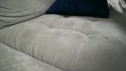 Snapshot of luismi2104 chatting on 06/18/26, 04:24 luismi2104 online show from 06/18/26, 04:24