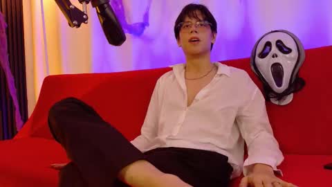 luixdust1 online show from 10/24/25, 06:21