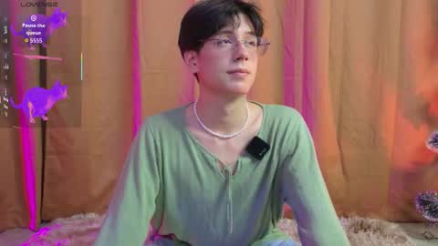 luixdust1 online show from 12/15/25, 06:17