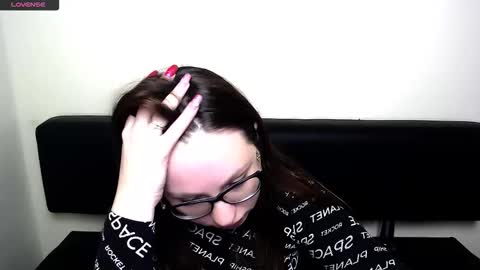 Snapshot of luizaheems_ chatting on 03/27/26, 08:37 Luiza online show from 03/27/26, 08:37