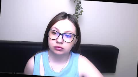 Snapshot of luizaheems_ chatting on 04/27/26, 06:22 Luiza online show from 04/27/26, 06:22