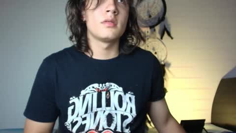 Snapshot of lukashollow chatting on 01/15/25, 12:09 lukas 3 online show from 01/15/25, 12:09