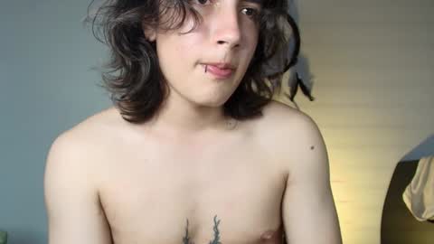 Snapshot of lukashollow chatting on 02/04/25, 12:08 lukas 3 online show from 02/04/25, 12:08