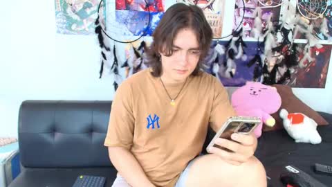 Snapshot of lukashollow chatting on 10/03/25, 04:26 lukas 3 online show from 10/03/25, 04:26