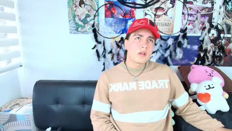 Snapshot of lukashollow chatting on 10/19/25, 07:03 lukas 3 online show from 10/19/25, 07:03