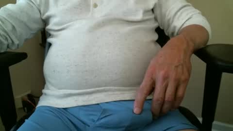 Snapshot of luke7711 chatting on 11/12/25, 02:06 luke7711 online show from 11/12/25, 02:06