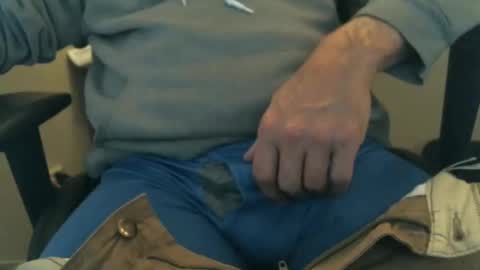 Snapshot of luke7711 chatting on 11/21/25, 10:52 luke7711 online show from 11/21/25, 10:52