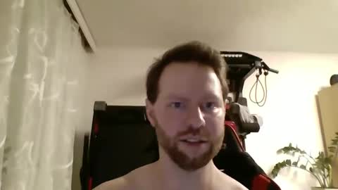 Snapshot of luke91_t chatting on 12/23/24, 02:02 luke91_t online show from 12/23/24, 02:02