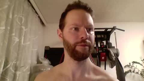 Snapshot of luke91_t chatting on 02/23/25, 01:02 luke91_t online show from 02/23/25, 01:02