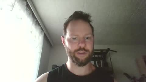 Snapshot of luke91_t chatting on 09/27/25, 02:22 luke91_t online show from 09/27/25, 02:22