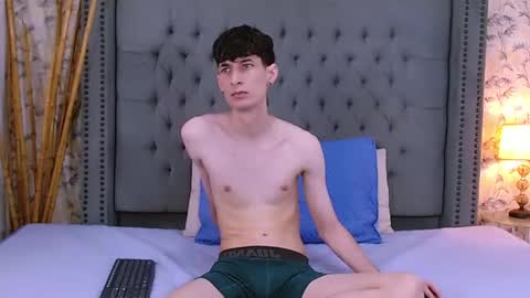 Snapshot of luke_carter chatting on 09/18/25, 01:02 luke_carter online show from 09/18/25, 01:02