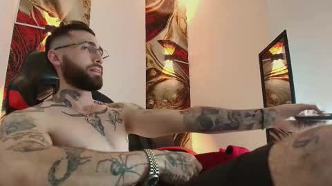 LUKE online show from 10/18/25, 01:12