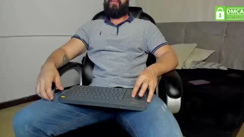 Snapshot of luke_diaz7 chatting on 09/21/25, 04:03 luke diaz7 online show from 09/21/25, 04:03