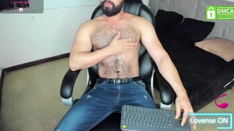 Snapshot of luke_diaz7 chatting on 10/25/25, 04:31 luke diaz7 online show from 10/25/25, 04:31