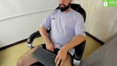 Snapshot of luke_diaz7 chatting on 12/22/25, 03:03 luke diaz7 online show from 12/22/25, 03:03