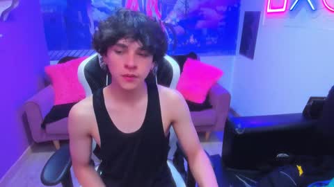 Snapshot of luke_howland chatting on 12/14/24, 03:40 Luke online show from 12/14/24, 03:40