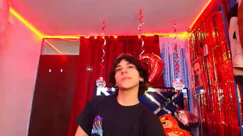 Snapshot of luke_howland chatting on 02/18/25, 12:15 Luke online show from 02/18/25, 12:15