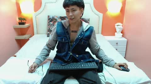LUKE MORGANS  online show from 01/28/25, 08:04