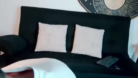 Luke online show from 10/10/25, 08:08