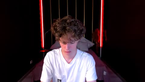 Snapshot of luke_sweet chatting on 06/30/26, 01:12 Luke online show from 06/30/26, 01:12