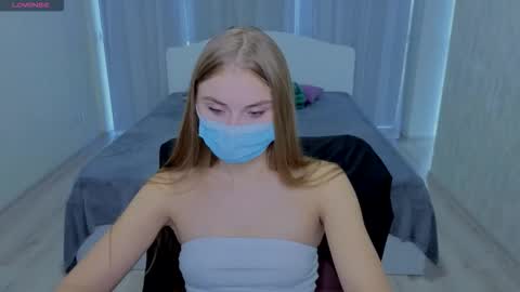 lukeriamoon online show from 09/17/25, 05:31