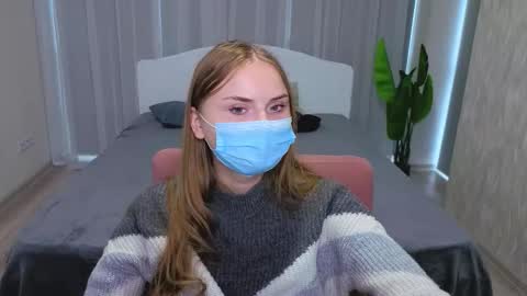 lukeriamoon online show from 10/08/25, 07:17