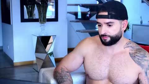 Lukhas f4f online show from 11/06/25, 10:21