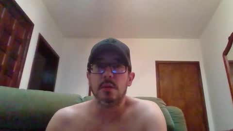 Snapshot of lukz88bigcock chatting on 12/27/24, 11:10 Luke online show from 12/27/24, 11:10