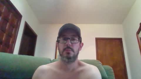 Snapshot of lukz88bigcock chatting on 01/15/25, 10:02 Luke online show from 01/15/25, 10:02