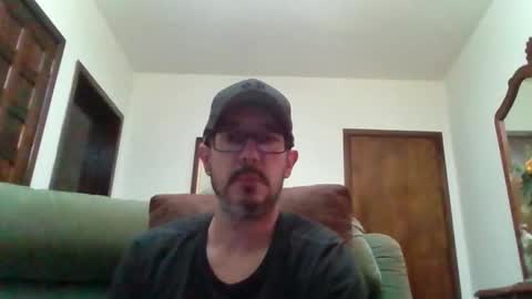 Snapshot of lukz88bigcock chatting on 09/11/25, 11:16 Luke online show from 09/11/25, 11:16