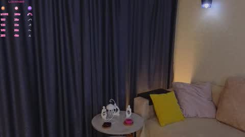 Snapshot of lulaghent chatting on 10/24/25, 01:24 Lula online show from 10/24/25, 01:24