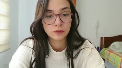 Snapshot of lulibee_ chatting on 06/15/26, 02:08 Luli online show from 06/15/26, 02:08