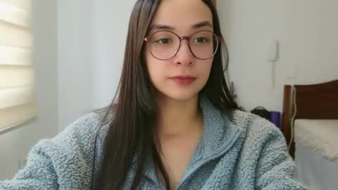 Luli online show from 06/19/26, 01:04
