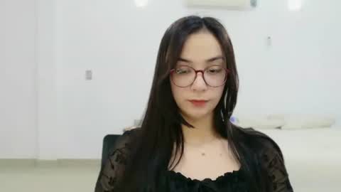 Luli online show from 06/24/26, 11:42