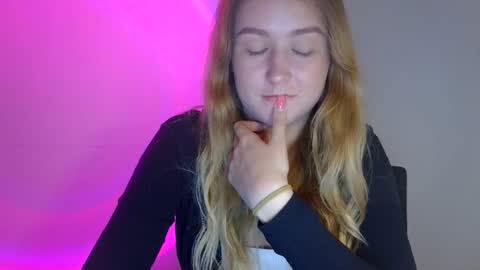 Lulu Baby18 online show from 10/01/25, 08:15