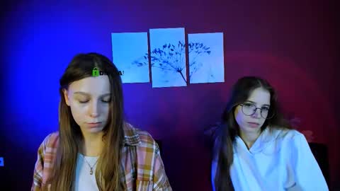 lulu_fly_ online show from 10/20/25, 08:48