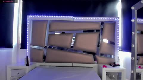 elizabeth online show from 09/14/25, 12:04