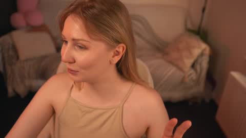 lulu_lovett online show from 02/19/25, 01:39