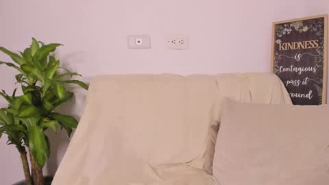 Snapshot of lulu_russell chatting on 01/26/25, 07:10 LULU online show from 01/26/25, 07:10