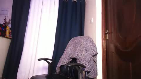 lulu_sparks1 online show from 05/12/26, 08:55