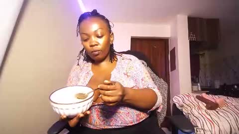 lulu_sparks1 online show from 05/25/26, 03:56