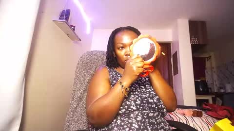 lulu_sparks1 online show from 07/04/26, 11:16