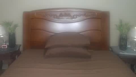 Snapshot of lulu_wild chatting on 11/06/25, 09:43 lulu_wild online show from 11/06/25, 09:43