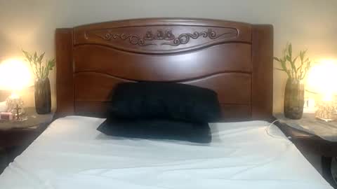 Snapshot of lulu_wild chatting on 11/23/25, 10:59 lulu_wild online show from 11/23/25, 10:59