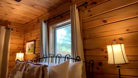 Snapshot of lulupixxx chatting on 01/14/25, 05:56 Connie online show from 01/14/25, 05:56